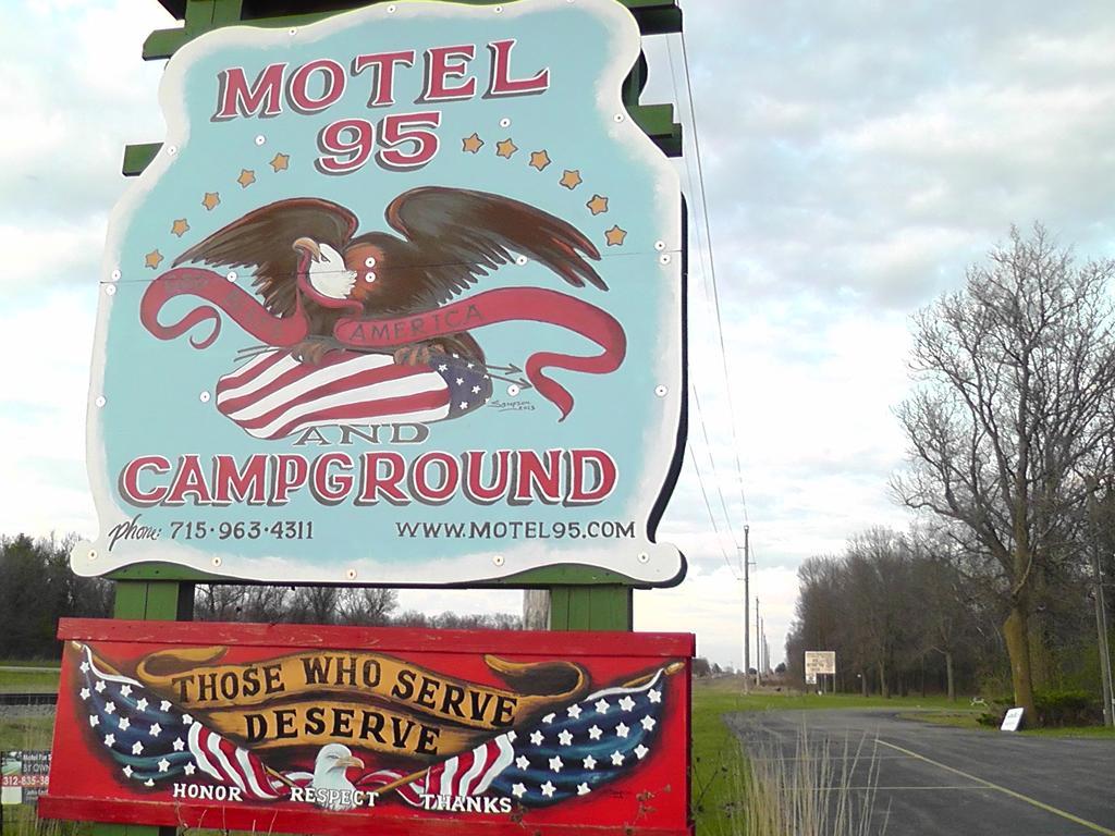 Motel 95 & Campground Hixton Ngoại thất bức ảnh